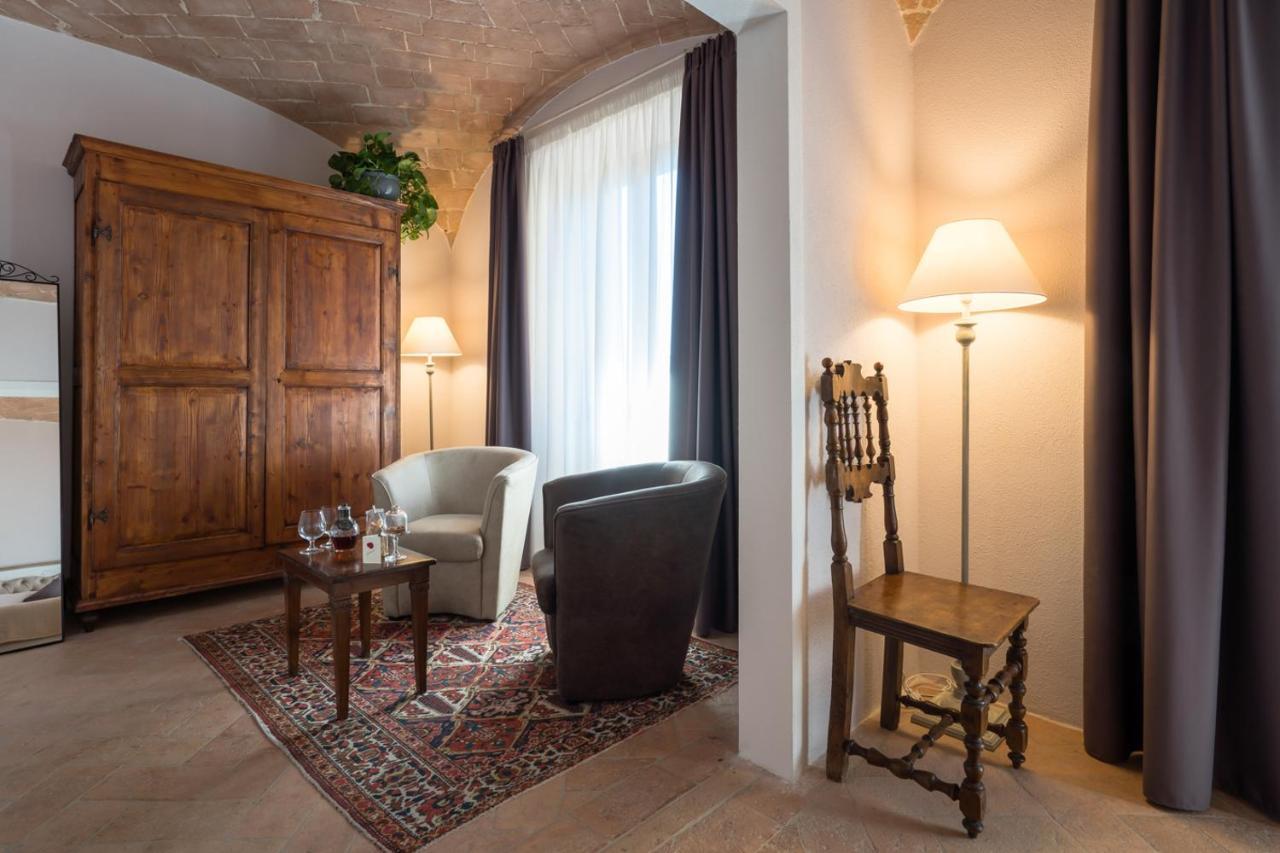 Dimora Delle Muse Bed & Breakfast Montalcino Exterior photo